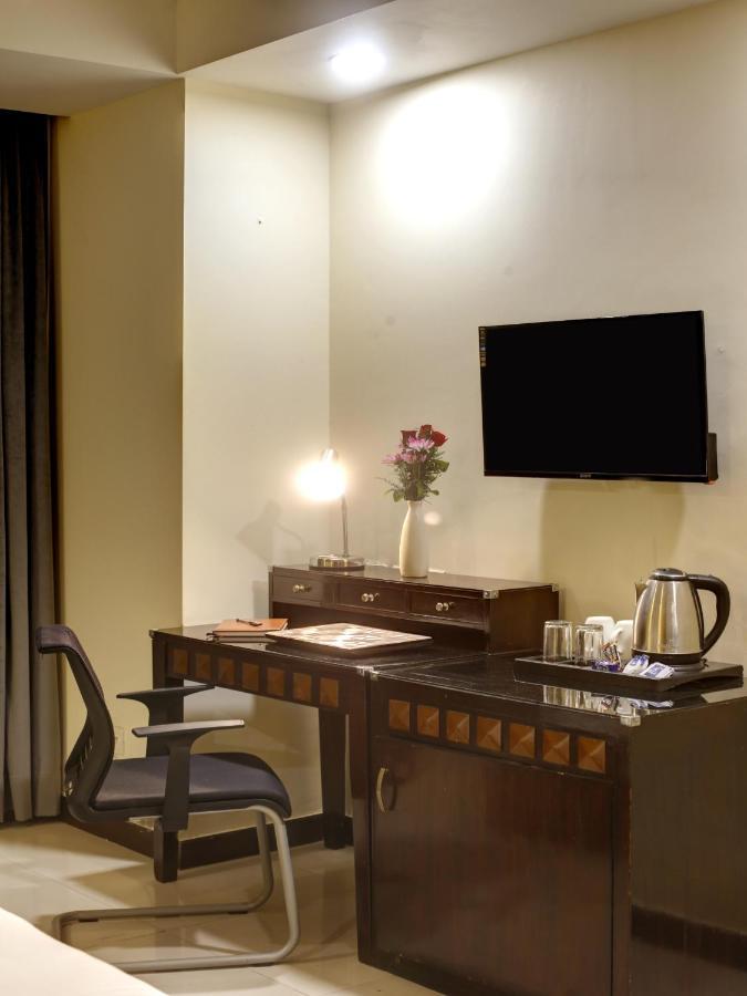 Lime Stays B&B Gk-2 At Greater Kailash Metro South Delhi Nearby Saket Select City 뉴델리 외부 사진