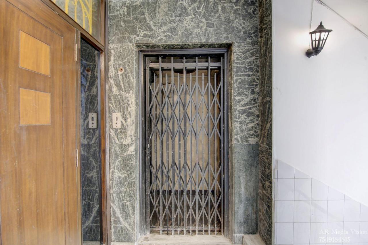 Lime Stays B&B Gk-2 At Greater Kailash Metro South Delhi Nearby Saket Select City 뉴델리 외부 사진