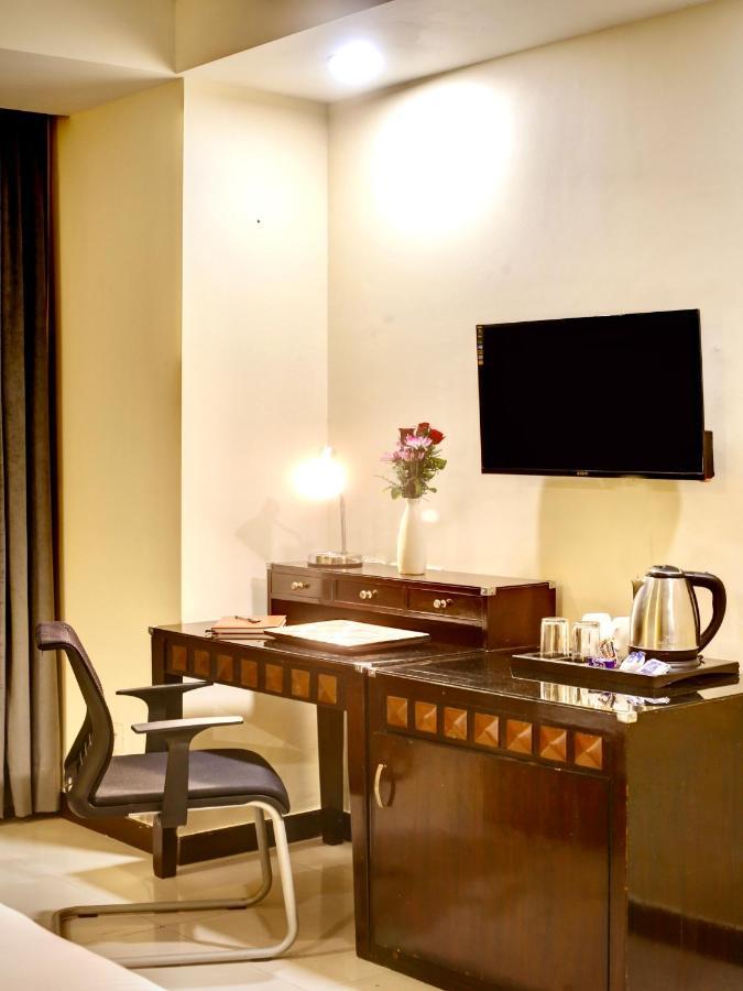 Lime Stays B&B Gk-2 At Greater Kailash Metro South Delhi Nearby Saket Select City 뉴델리 외부 사진