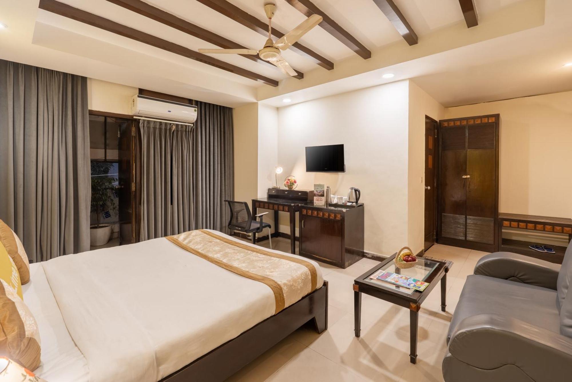 Lime Stays B&B Gk-2 At Greater Kailash Metro South Delhi Nearby Saket Select City 뉴델리 외부 사진